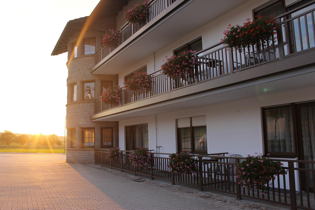 Landhotel Kastanienhof Georgenberg Kültér fotó